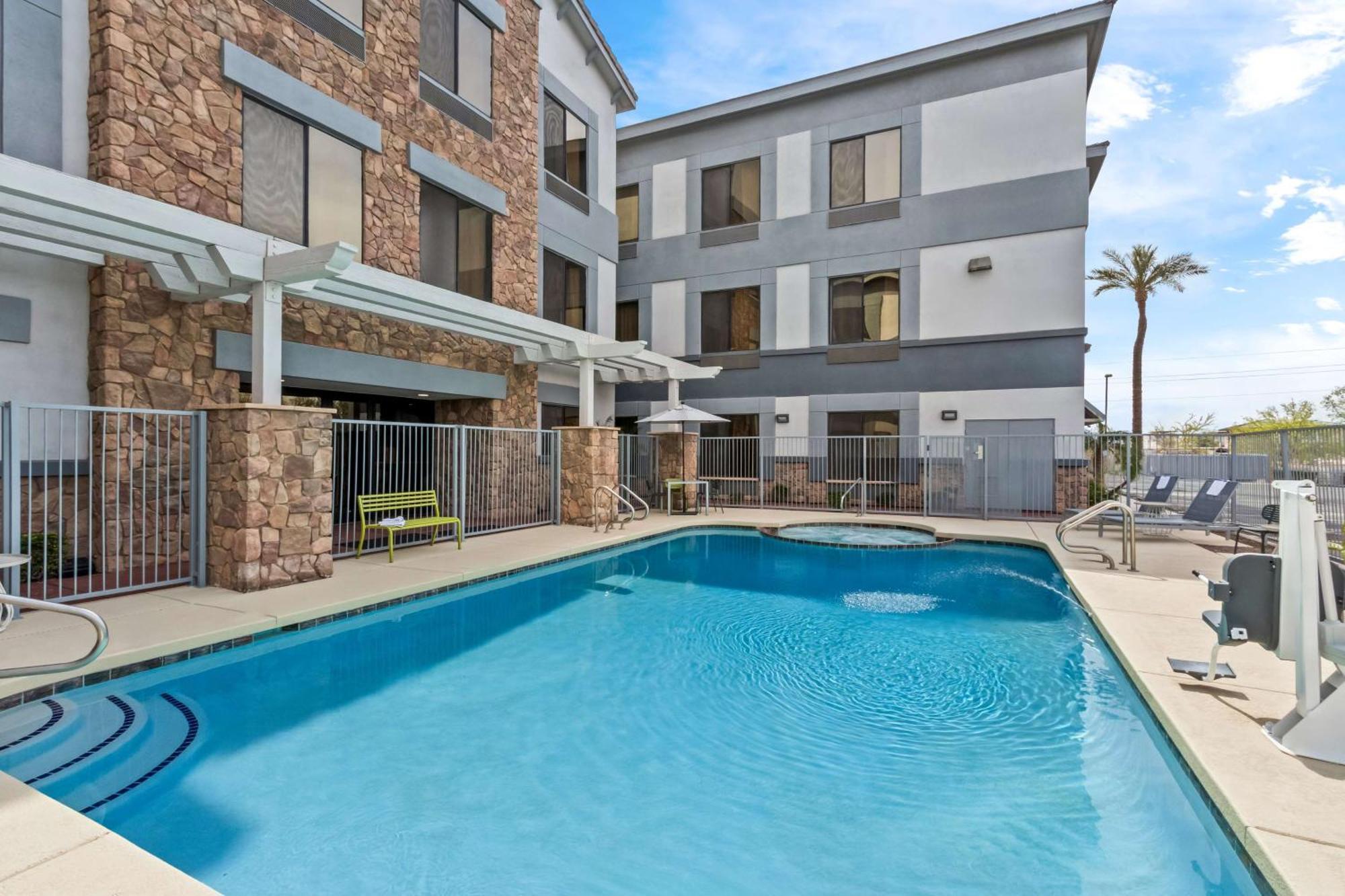 Spark By Hilton Phoenix East ميسا، أريزونا المظهر الخارجي الصورة